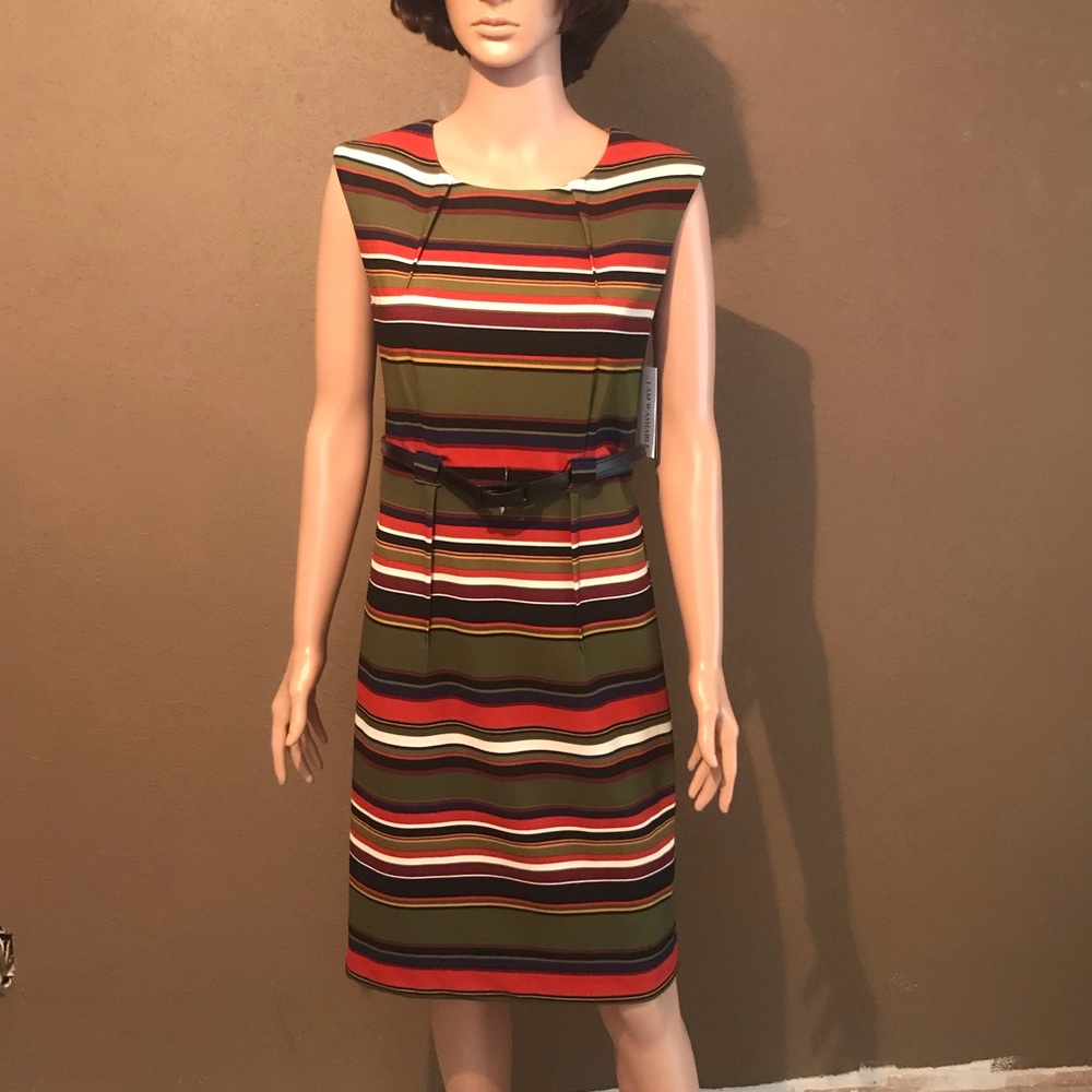 Cute dress.